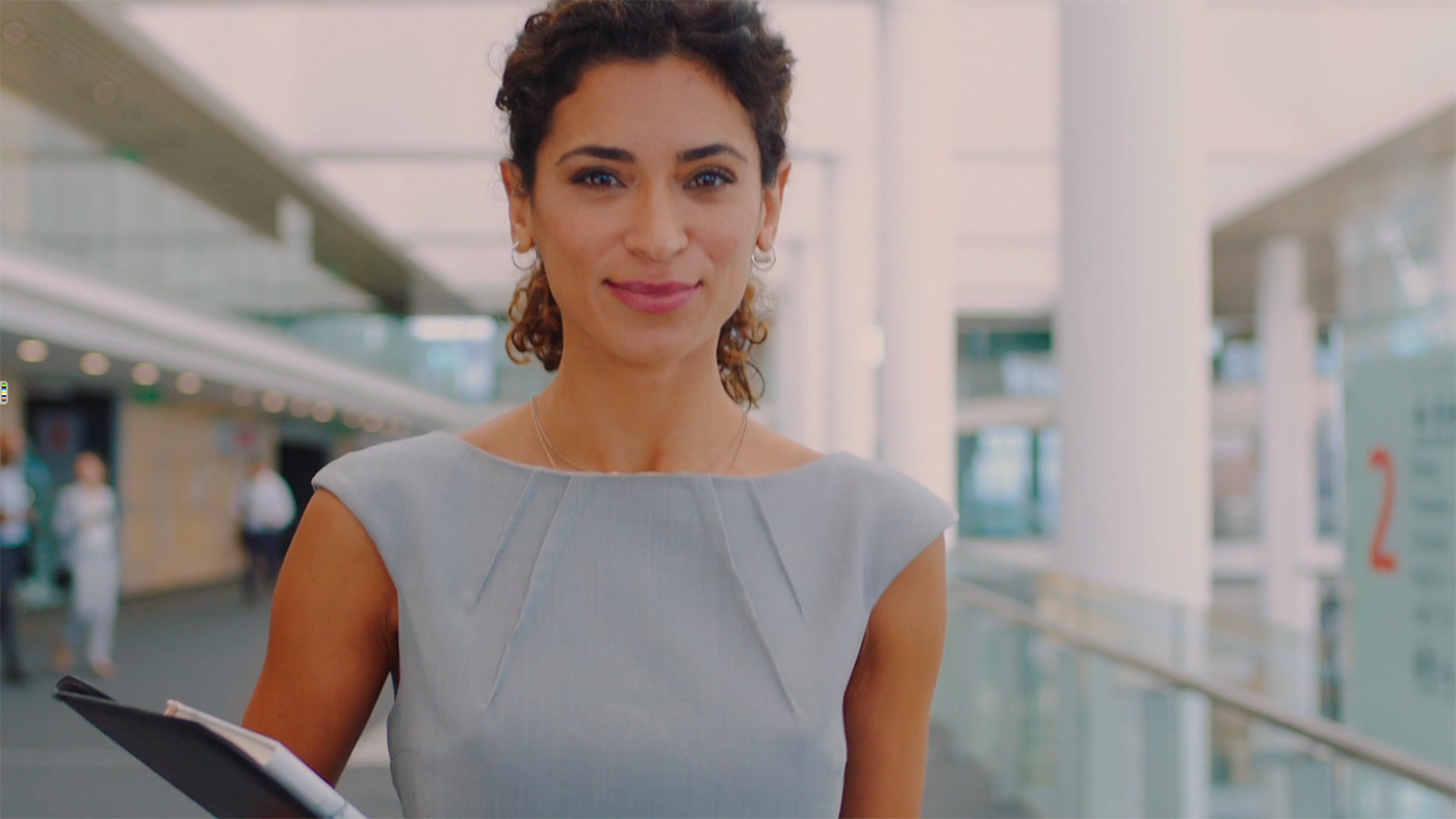 Femme manager de transition MANAGERIM souriante